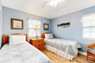 Prime Gulf Views Large Deck Pet Paradise - 3