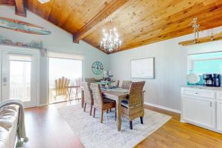 Stunning Beachfront Beach Access Dog Haven - 4