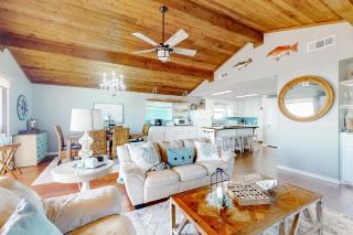 Stunning Beachfront Beach Access Dog Haven - 3