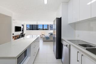 40 Surf Parade Broadbeach - 9