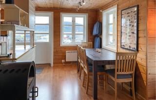 4 Bedroom Lovely Home In Leinøya - 5