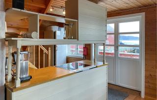 4 Bedroom Lovely Home In Leinøya - 3