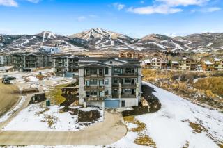 All Seasons, a Ski-To-Shore Chalet at Deer Valley - 4
