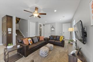 Entrada 417 - 3BR Luxury Townhome, Pool, Hot Tub, Garage - 0