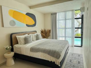 Artful 2BR Villa w Pool & BBQ - 9