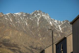 Luxury Kaha Villa Queenstown - with parking - 6