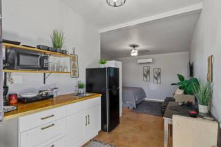 Casa Luna Studio-Peaceful Stay - 7 mins Airport - 2