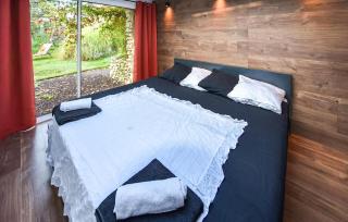 Stunning Home In Jonquières - 4