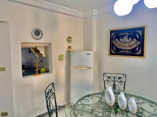 Direct - Seaview 3Bedroom Apartment close to all - 4