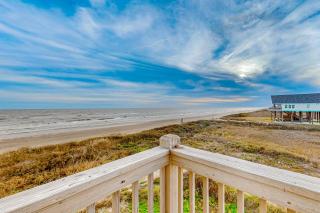 Stunning Beachfront Cargo Lift Sleeps 14 - 2