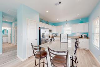 Retreat Large Deck Family Fun - 7