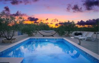 Awesome Home In Vodice With Private Swimming Pool, Can Be Inside Or Outside - 3