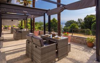 Stunning Apartment In Lovran With House Sea View - 3