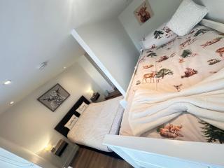 Stā by The Bridge, Inverness City Centre - 9