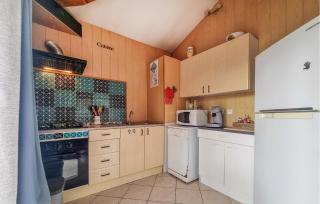 Stunning Home In Eyraud-Crempse-Maurens - 5