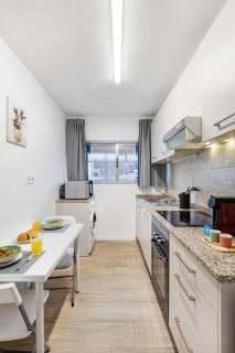 Smart Stay in Gaia, Cozy & Work-Ready - 8