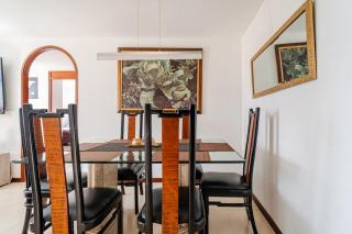 City views Air-conditioning Heated pool - 8