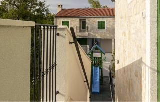 Beautiful Home In Privlaka - 5