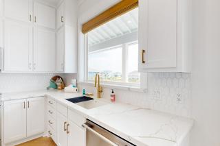 Modern Gulf Views Gated Community Dog Haven - 3