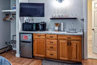 Champagne Supernova & Ludlow Lax - 8