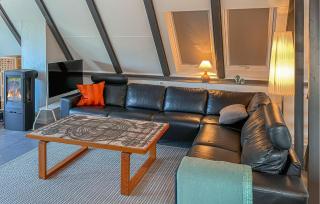 2 Bedroom Nice Home In Humble - 8