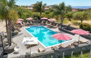 Amazing Apartment In Ricadi - 0