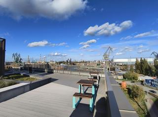 Roof Terrace, 24h Security, City Centre and a view of the historic shipyard - 0