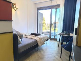 Roof Terrace, 24h Security, City Centre and a view of the historic shipyard - 5