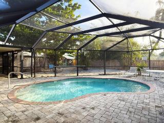 Englewood Escape – Pet Friendly + Heated Pool - 0