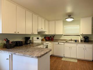 Englewood Escape – Pet Friendly + Heated Pool - 5