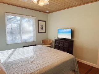 Englewood Escape – Pet Friendly + Heated Pool - 1