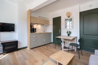 Studio climatisé plein centre ville 2ème ETAGE - 3