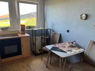 Unter den Wolken - 2