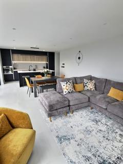 The Waterboard House - 1