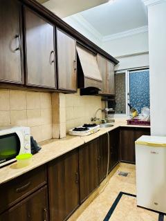 Stylish, Comfy & Cozy Apartment, E11 Prime Spot - 1