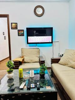 Stylish, Comfy & Cozy Apartment, E11 Prime Spot - 7