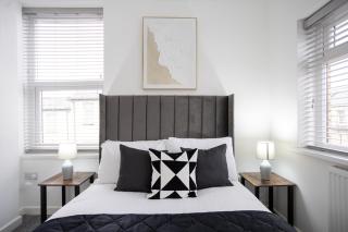 Bespoke Apartments Near Cardiff City Centre Free Parking - 2