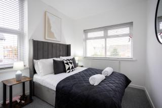 Bespoke Apartments Near Cardiff City Centre Free Parking - 8