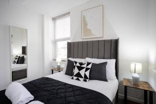 Bespoke Apartments Near Cardiff City Centre Free Parking - 7