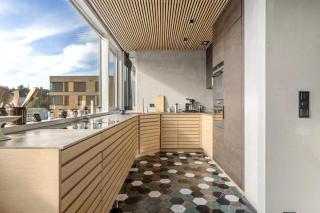 The Royal Penthouse by Paramount - 2