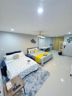 Sun and Moon House - 8