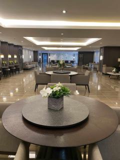 Modern 1BR Condo in Makati Netflix WiFi - 1