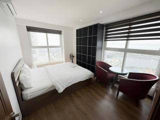 New Life Bai Chay Condotel - 2