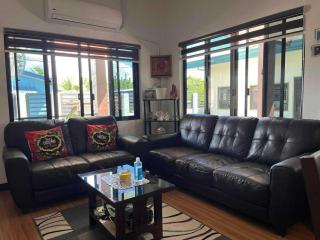 Cozy Retreat Near Gaisano Mall & Eden Nature Park - 2