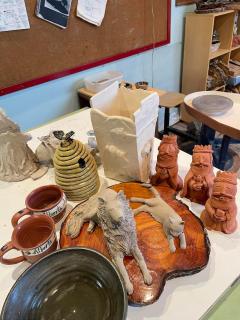 Cozy Country Log Cabin Art Spa Getaway - 4