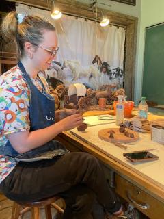 Cozy Country Log Cabin Art Spa Getaway - 1