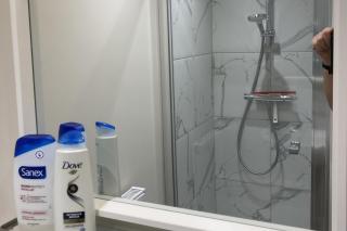 South West London 5-Bed Terrace House Sleeps 14 - 8