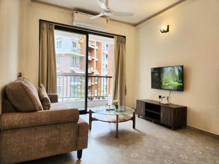 Candolim 1BHK Vacation Rental with Pool Balcony Parking and WiFi - 4