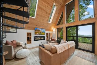 Ascent A-Frame at Calm Ridge Treehouses - 4