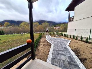 Mountain Place to Remember - River & Barbecue - 0